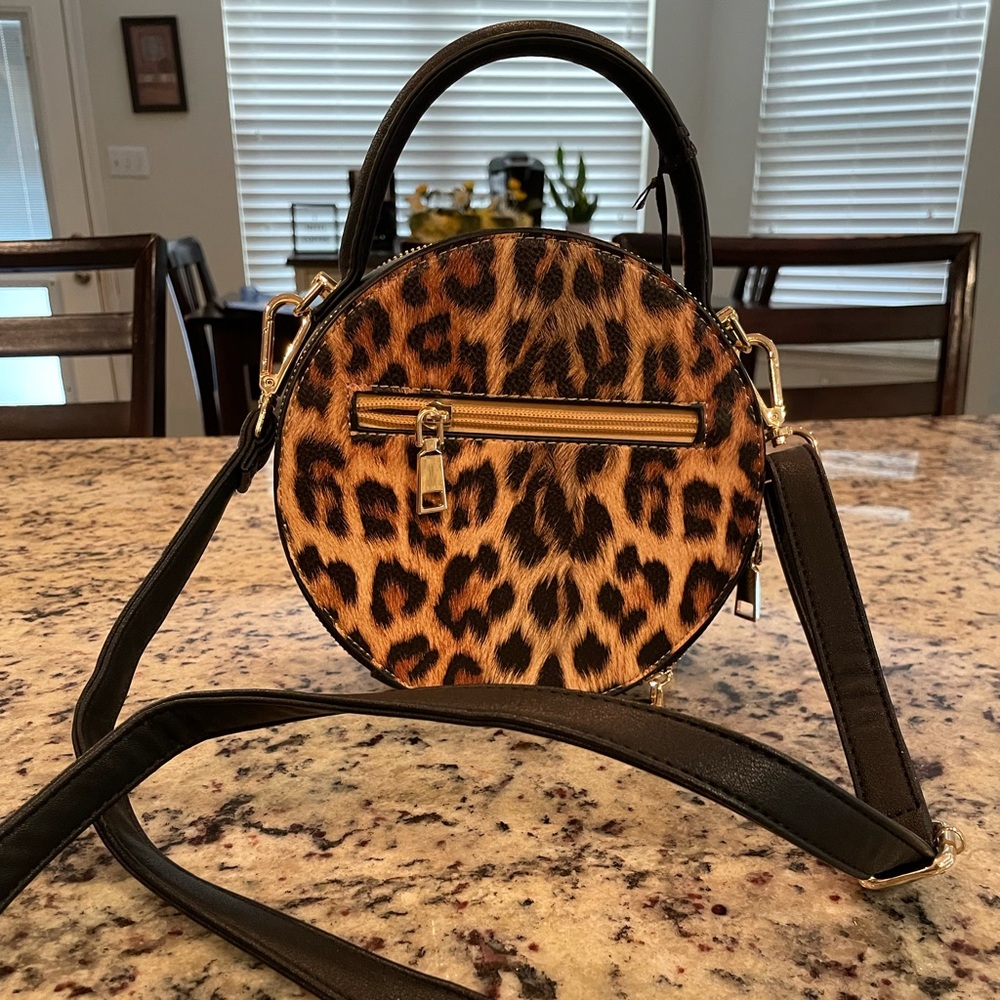 **HP 🥳🥳* NWT La Terre fashion purse